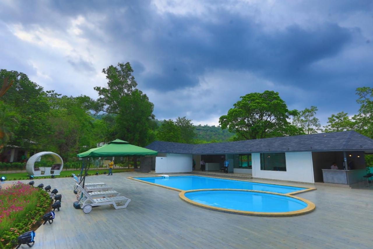 White Feather Resort Kauncha Silvassa Exterior photo